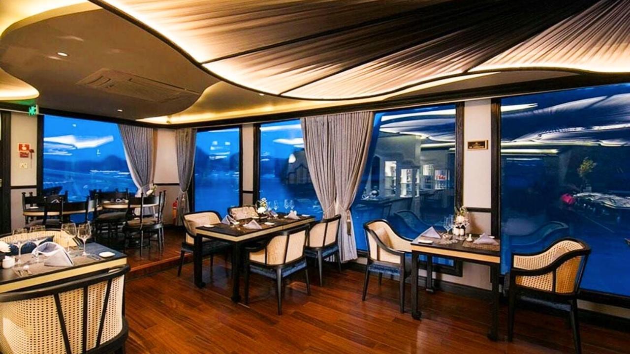 Отель Lotus Elegance Cruise Халонг Экстерьер фото